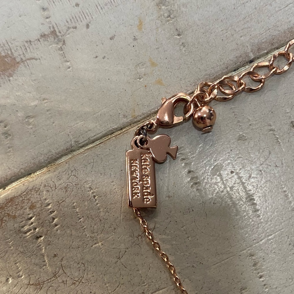 KATE SPADE Elegant Rose Gold Necklace with Crystal Accents - Picture 5 of 6